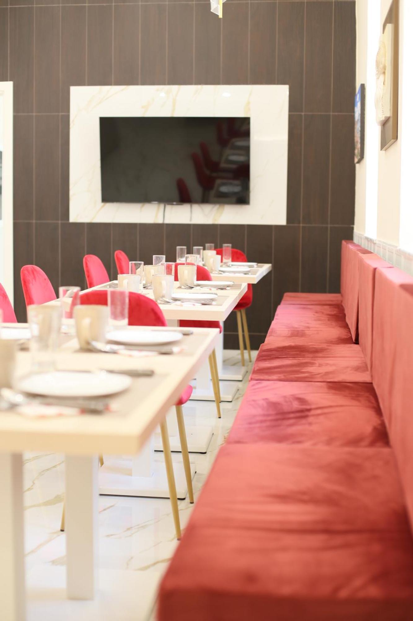 Auroom Hotel