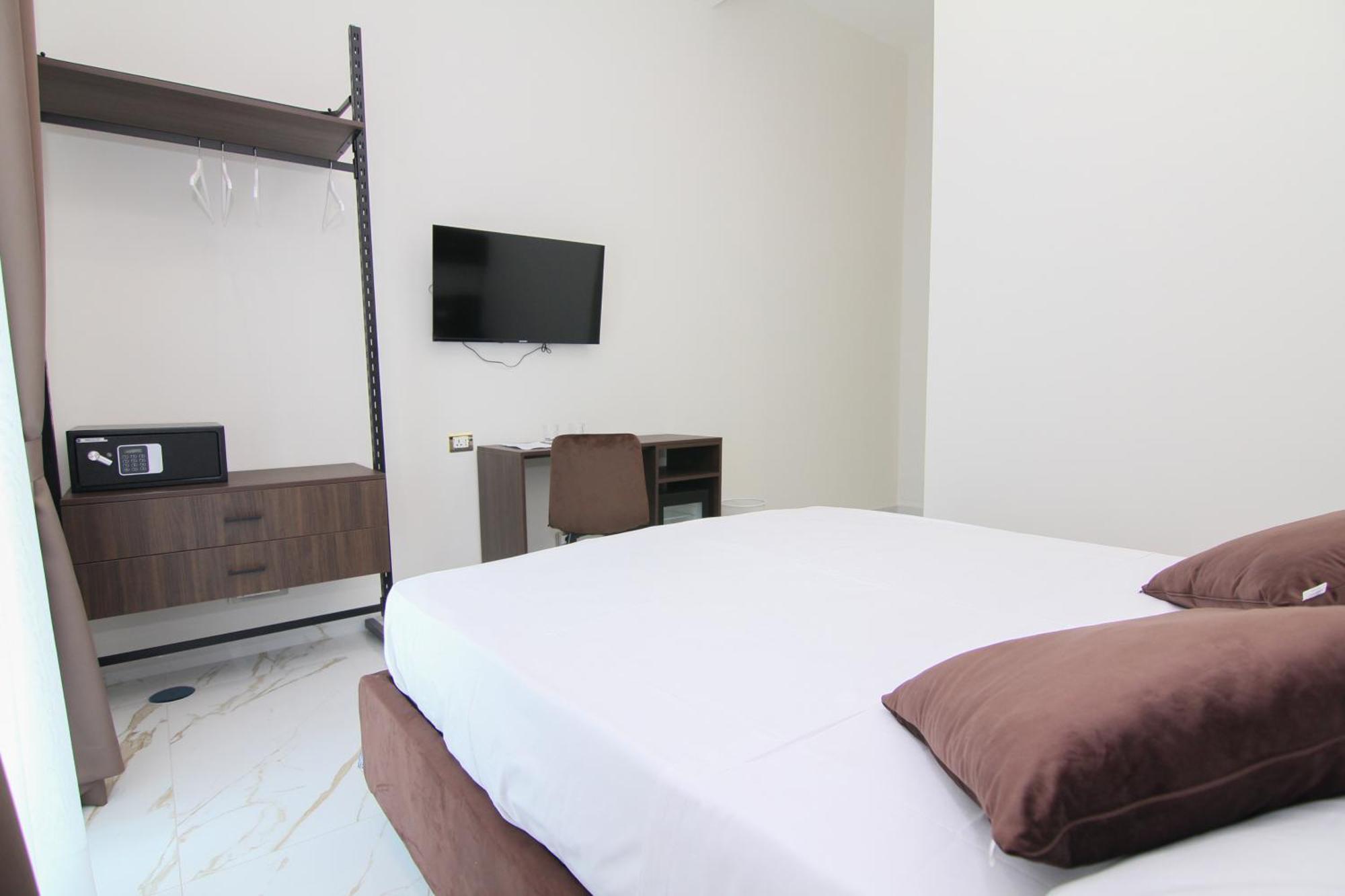 Auroom Hotel *
