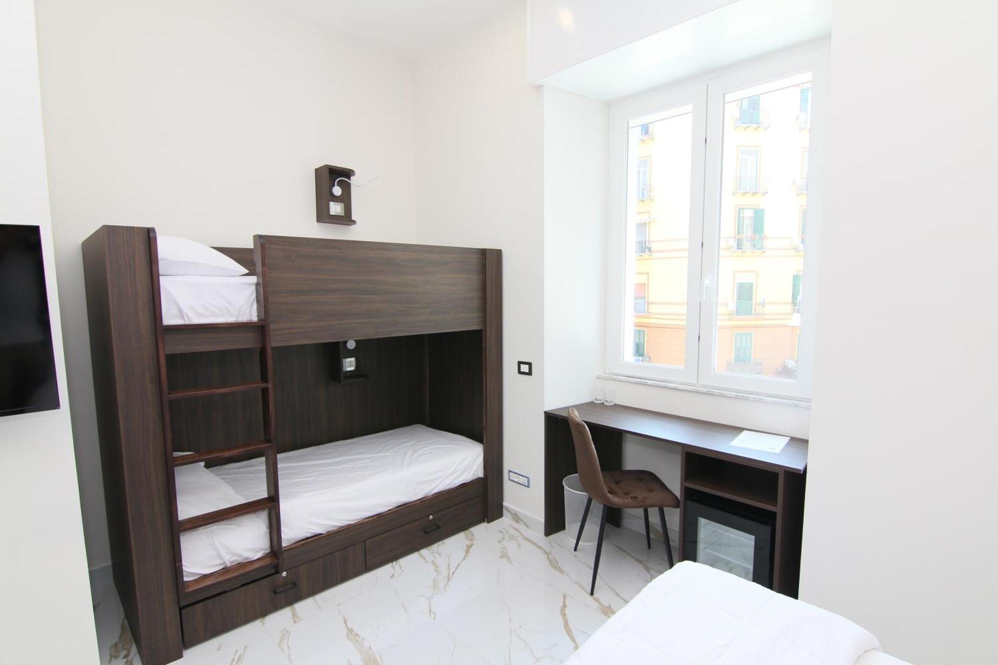 Auroom Hotel *