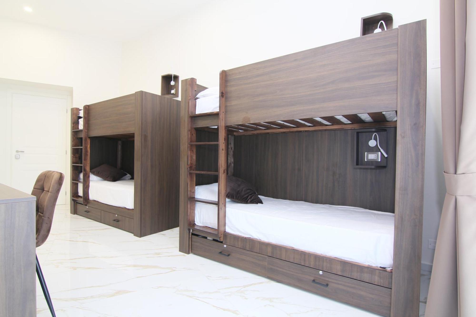 Auroom Hotel
