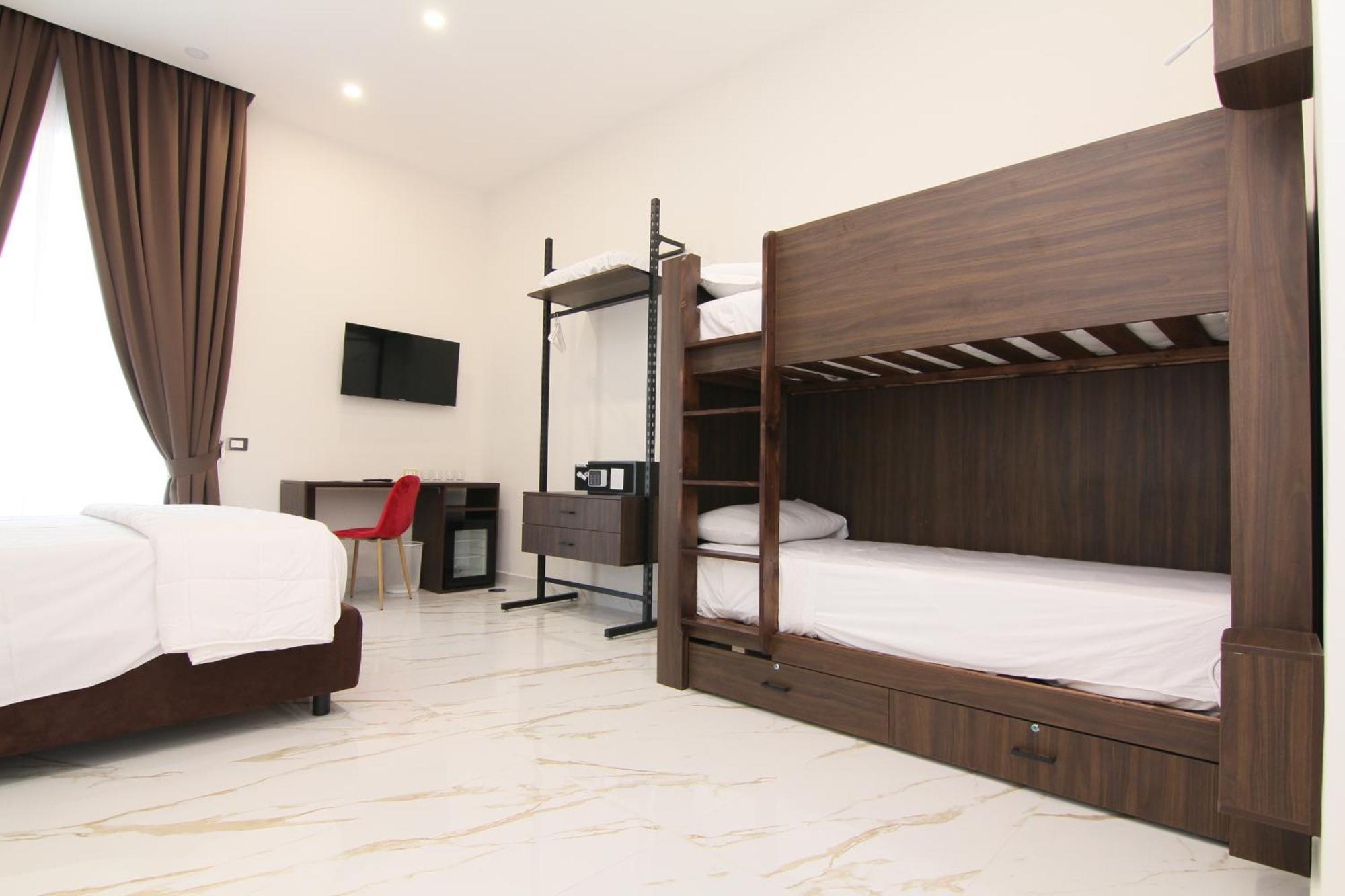Auroom Hotel
