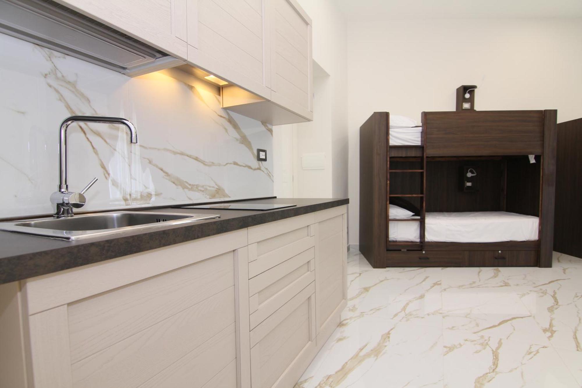 Auroom Naples