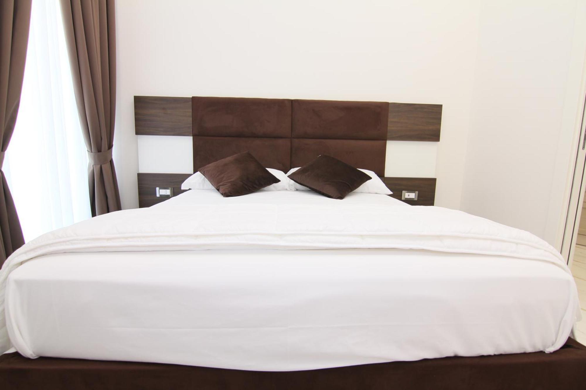 Auroom Hotel *