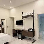 Auroom