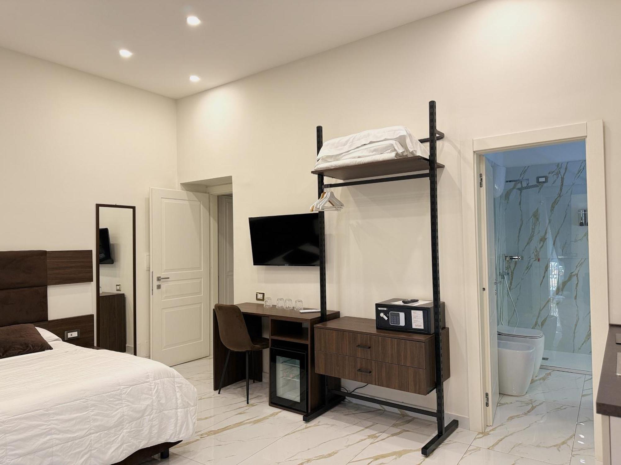 Hotel Auroom *